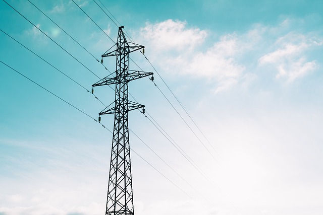 power-lines-g6d48572c5_640.jpg